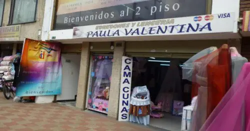 EDREDONES Y LENCERIA PAULA VALENTINA EDREDONES Y LENCERIA PAULA VALENTINA